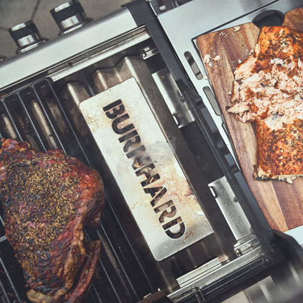 946369_Burnhard_JonesJr_1Brenner_Moodfoto100_HiRes_web_vorschau