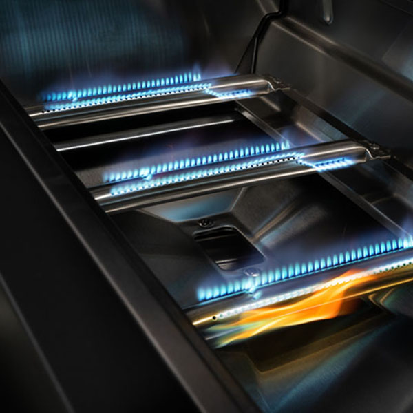 944219_Burnhard_Wayne_1.1_2 Brenner_Moodfoto_Grillen_06_Web_vorschau