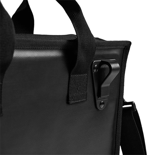 Slider_01_946187_BURNHARD_GRANT Outdoorküche_Mood_09